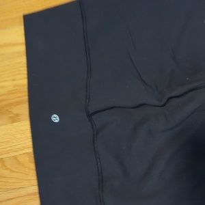 Lululemon Wonder under leggings